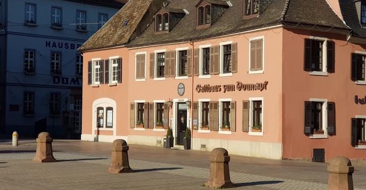 Gasthaus zum Halbmond